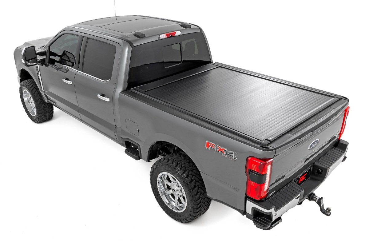 Ford F-250 Super Duty Powered Retractable Bed Cover - Rough Country - Powered Retractable, Heavy-Duty Aluminum, 6'10